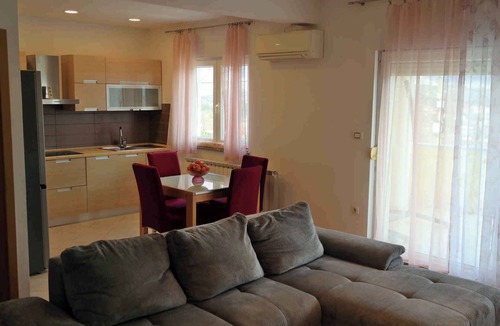 Buzdohanj Apartment | Holiday apartment Sarah for 4 people