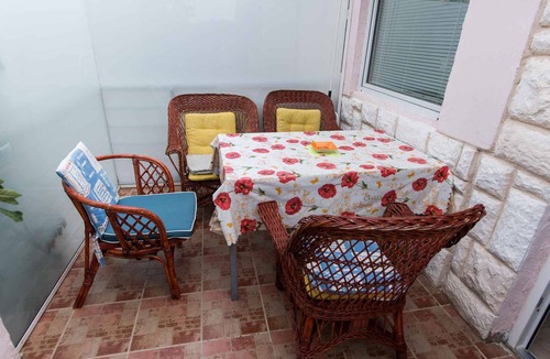 Grebastica Apartment | Holiday apartment with air conditioning and sea view