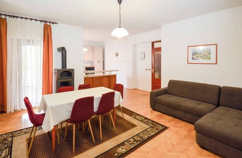 Premantura Apartment | Holiday apartment with balcony and barbecue facilities
