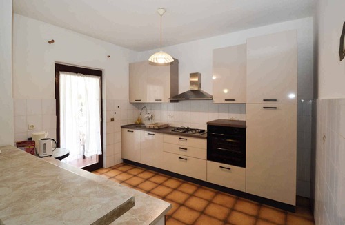 Premantura Apartment | Holiday apartment with balcony and barbecue facilities