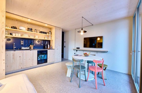 Adelboden Apartment | Holiday apartment with balcony and ski room