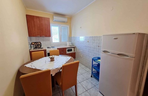 Mundanije Apartment | Holiday apartment with air conditioning and Internet