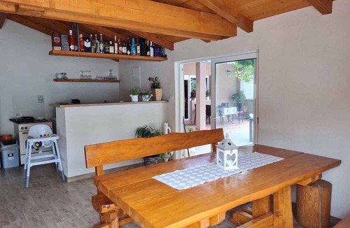 Mundanije Apartment | Holiday apartment with air conditioning and Internet