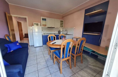 Mundanije Apartment | Holiday apartment with air conditioning and Internet