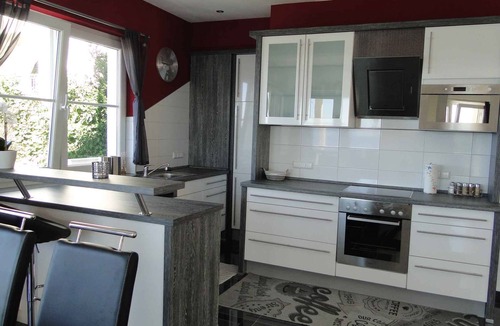 Primosten Burnji Apartment | Holiday apartment with pool use and sea views