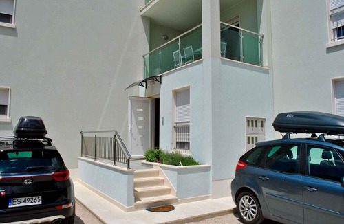Rogoznica Apartment | Holiday apartment With air conditioning and sea views