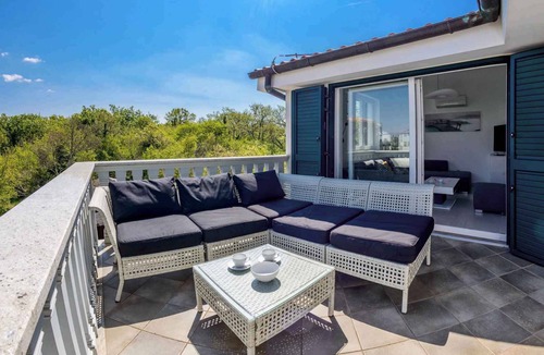 Vantacici Apartment | Holiday apartment with 2 terraces