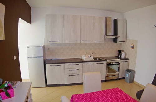 Rakalj Apartment | Holiday apartment with 2 bedrooms, ground floor, "pool side"