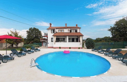 Sajini Apartment | Holiday apartment with air conditioning
