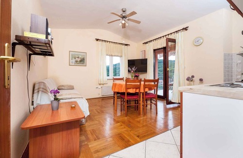 Bozava Apartment | Holiday apartment with air conditioning