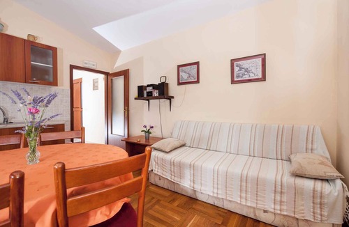Bozava Apartment | Holiday apartment with air conditioning