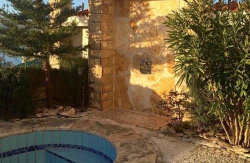 Novigrad House | Holiday apartment with a balcony near the beach
