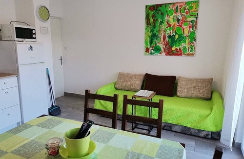 Baska Apartment | Holiday apartment with air conditioning and large balcony