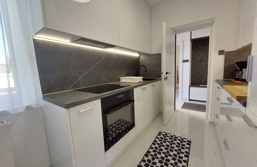 Malinska Apartment | Holiday apartment with air conditioning and balcony