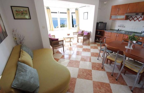 Selce Apartment | Holiday apartment with air conditioning and sea view