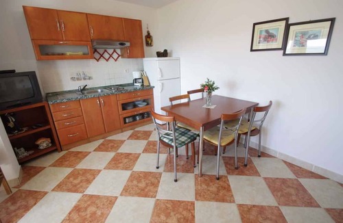 Selce Apartment | Holiday apartment with air conditioning and sea view