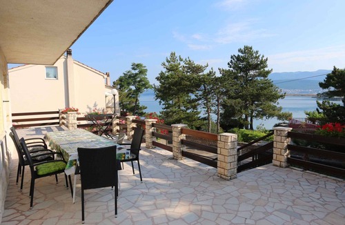 Cizici Apartment | Holiday apartment with air conditioning and internet