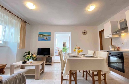 Silo Apartment | Holiday apartment with air conditioning and barbecue