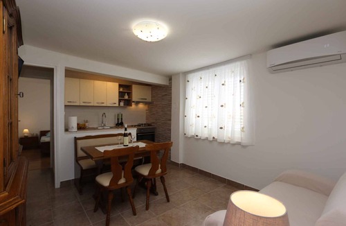 Polje Apartment | Holiday apartment with air conditioning