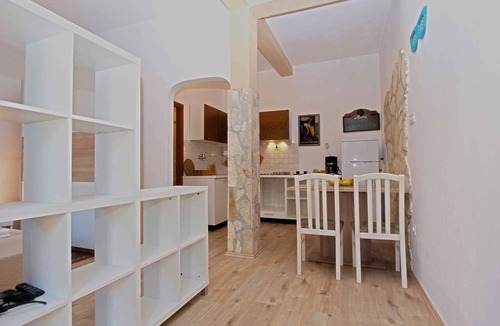 Gregovica Apartment | Holiday apartment with air conditioning