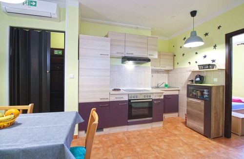 Veruda Apartment | Holiday apartment with air conditioning
