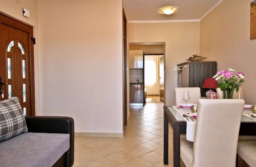 Soline Apartment | Holiday apartment with balcony and sea view