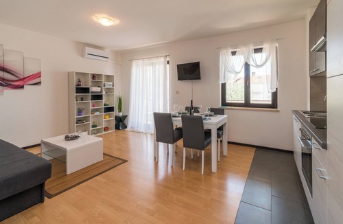 Krk Apartment | Holiday apartment with balcony