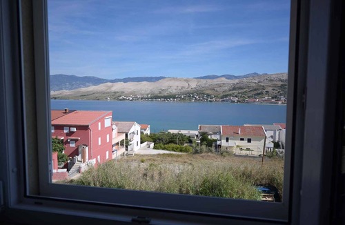 Pag Apartment | Holiday apartment with balcony and sea view