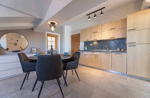 Silo Apartment | Holiday apartment with barbecue facilities and pool