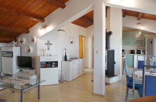 Opric Apartment | Holiday apartment with gorgeous sea view