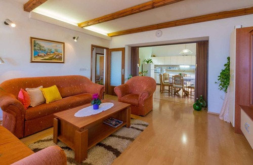 Dramalj Apartment | Holiday apartment with air conditioning and terrace
