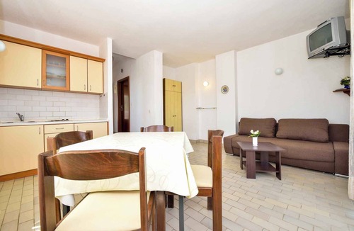 Kukljica Apartment | Holiday apartment with sea view and pool