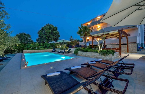 Kukljica Apartment | Holiday apartment with children's playground and pool