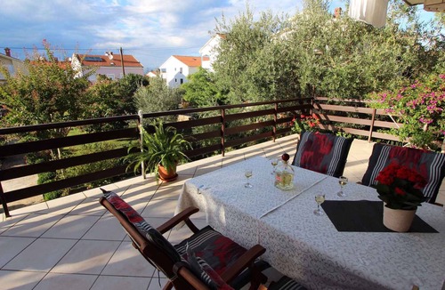 Malinska Apartment | Holiday apartment with air conditioning and terrace