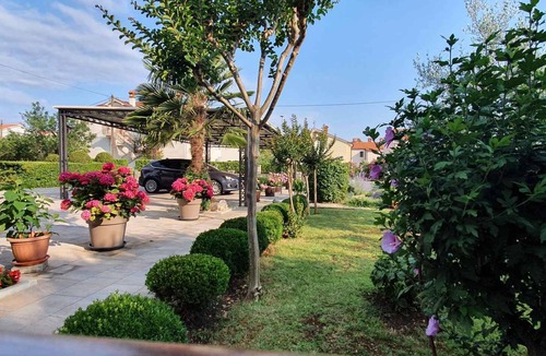 Malinska Apartment | Holiday apartment with air conditioning and terrace