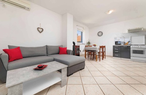Bogovici Apartment | Holiday apartment with air conditioning and sea view
