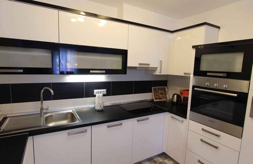 Sveti Anton Apartment | Holiday apartment with air conditioning and terrace