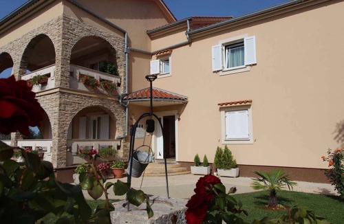 Sveti Anton Apartment | Holiday apartment with air conditioning and terrace