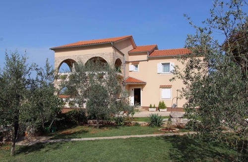 Sveti Anton Apartment | Holiday apartment with air conditioning and terrace