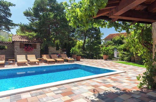 Milcetici Apartment | Holiday apartment with air conditioning and barbecue