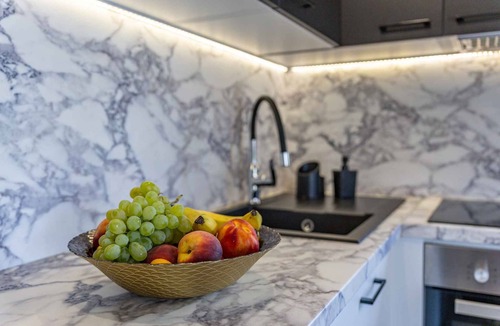 Milovcici Apartment | Holiday apartment with an open gallery