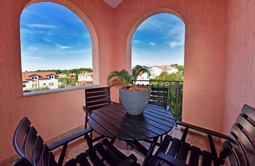 Dajla House | Holiday apartment with balcony and pool