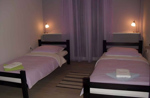 Pican Apartment | Holiday apartment with outdoor pool