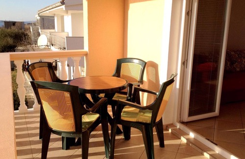 Rtina Apartment | Holiday apartment with air conditioning and sea view