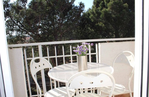 Verunic Apartment | Holiday apartment with air conditioning and balcony