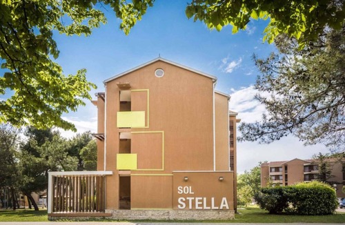 Monterol Apartment | Holiday apartment with pool
