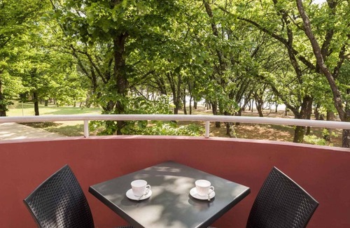 Monterol Apartment | Holiday apartment with pool