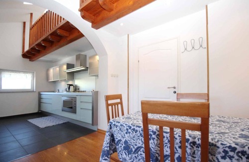 Baska Apartment | Holiday apartment with sea view and air conditioning