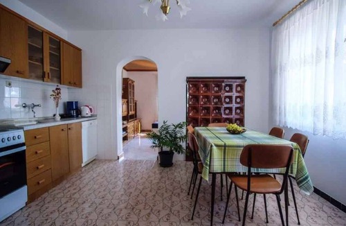 Barbat na Rabu Apartment | Holiday apartment with terrace and air conditioning