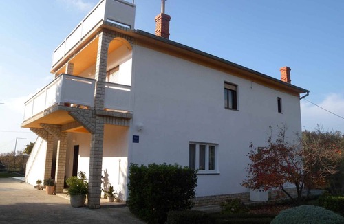 Suha Punta Apartment | Holiday apartment with terrace